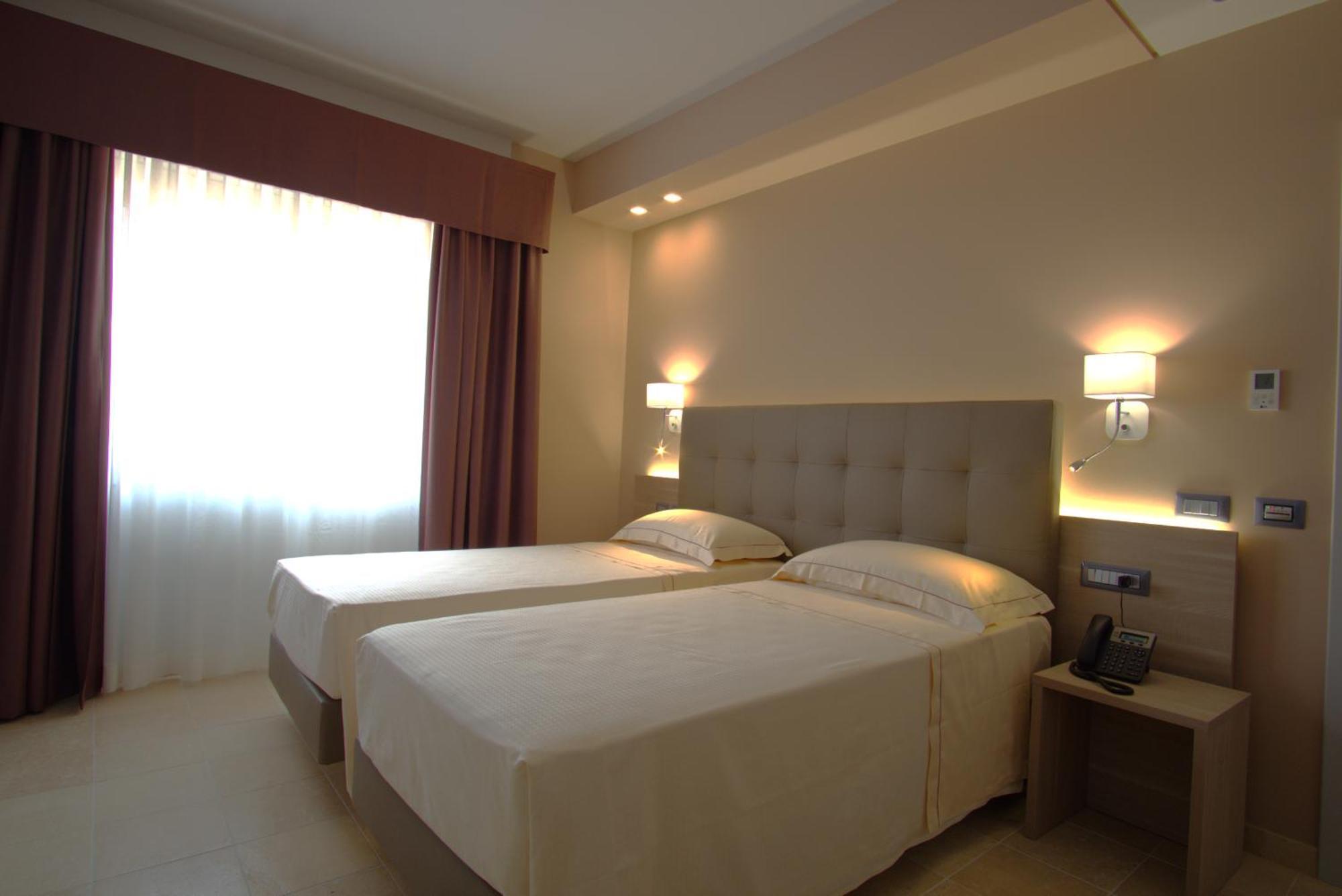 Netum Hotel Noto Buitenkant foto
